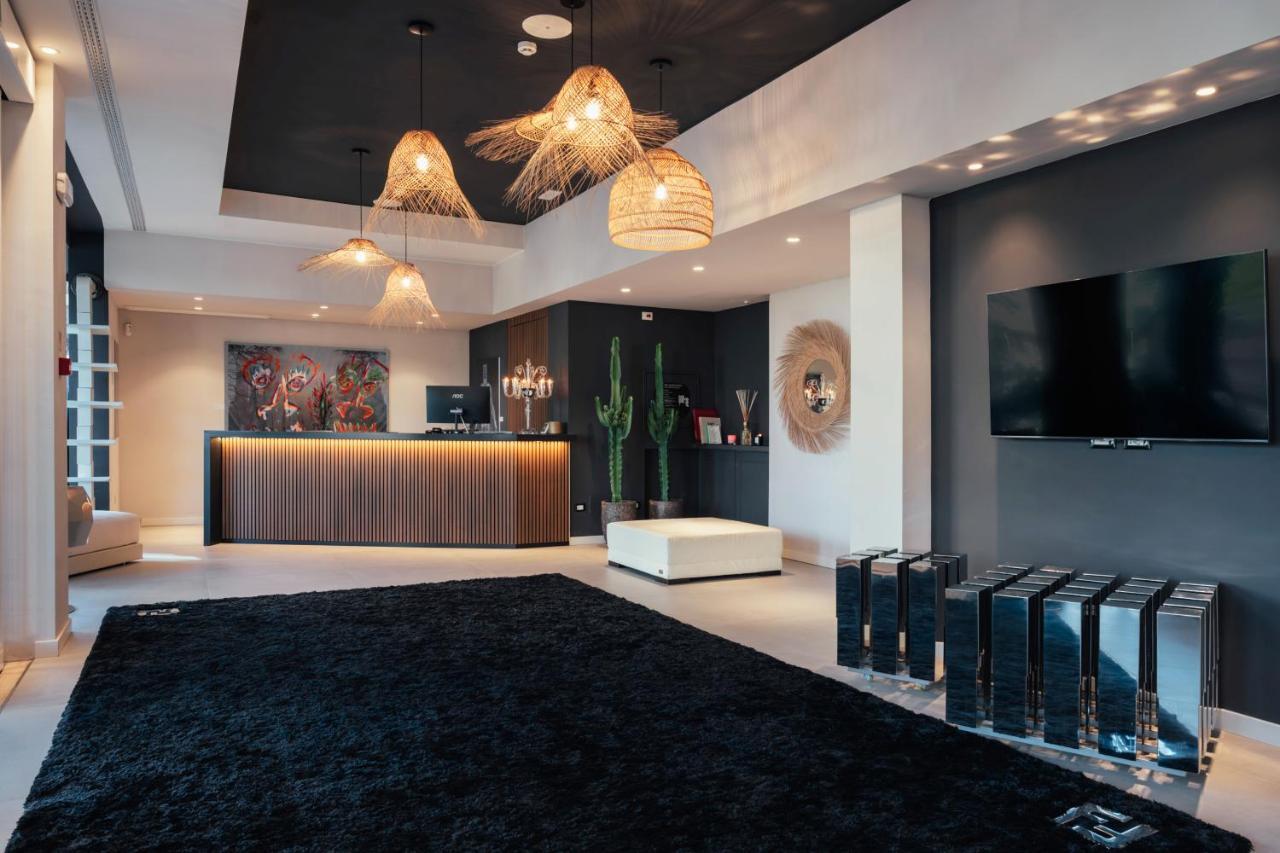 Hotel M House 4*