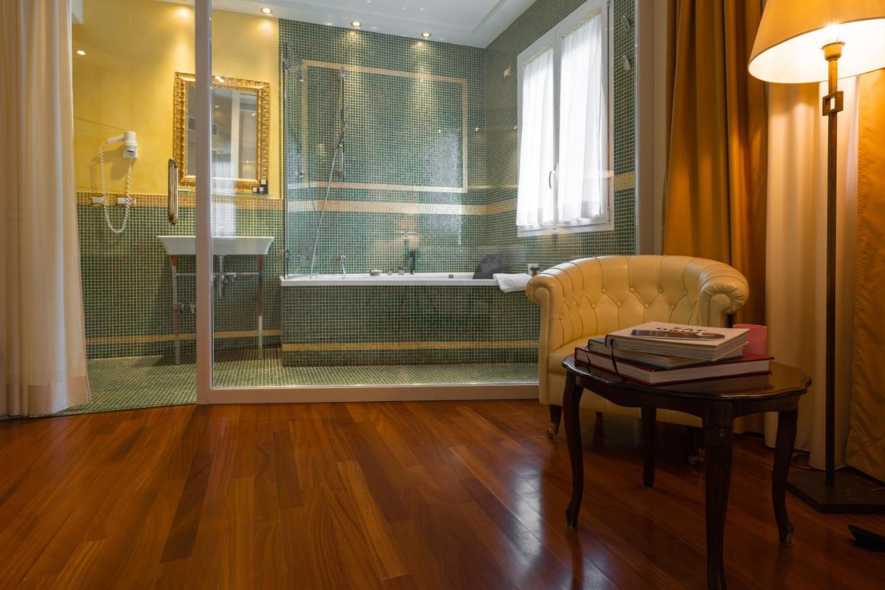 Hotel M House 4*